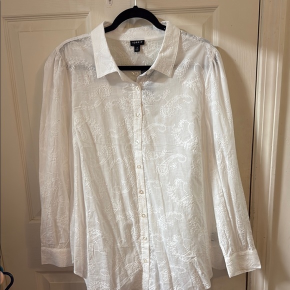 torrid Tops - White Textured Button-Up Shirt by Torrid